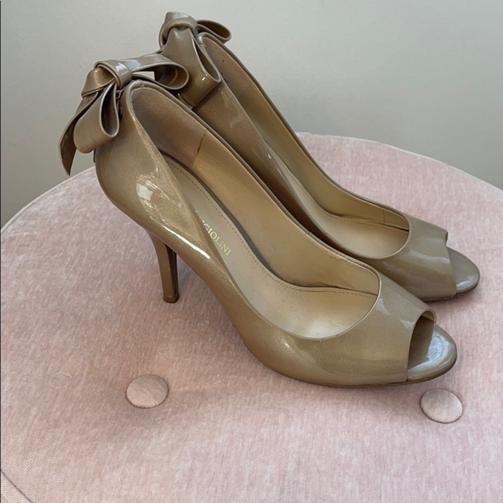 Enzo Angiolini bow back heels